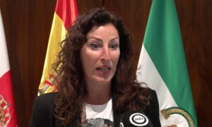 4ca1c225576845c22bd6112965cf1830lbuQto0vRTk.jpg